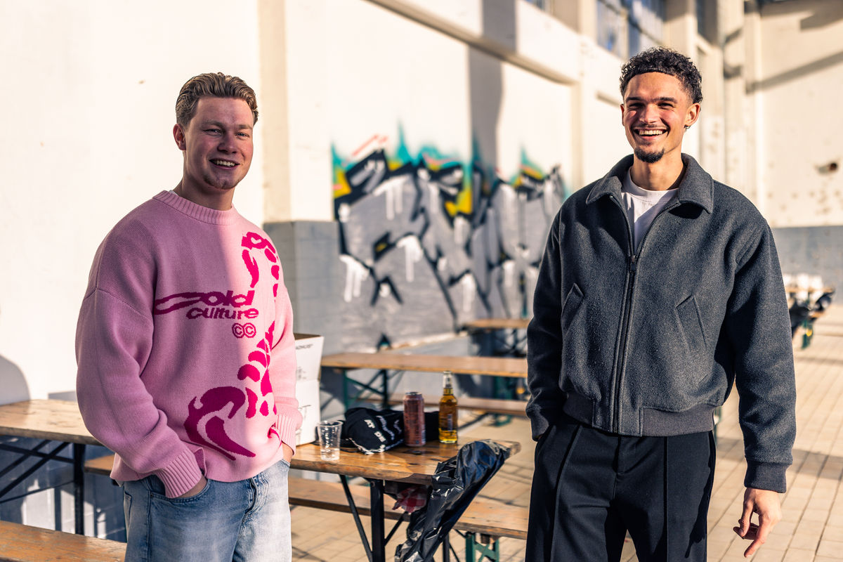 Loading... just a sec